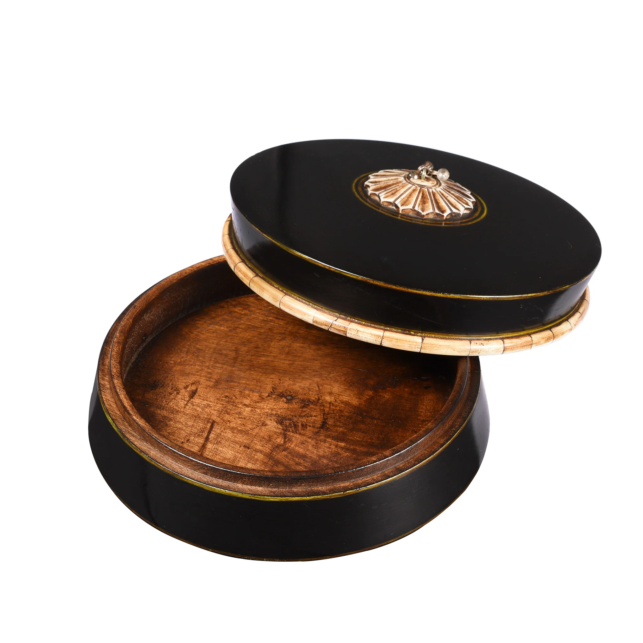 Indian Black Lacquer Pot - Image 4