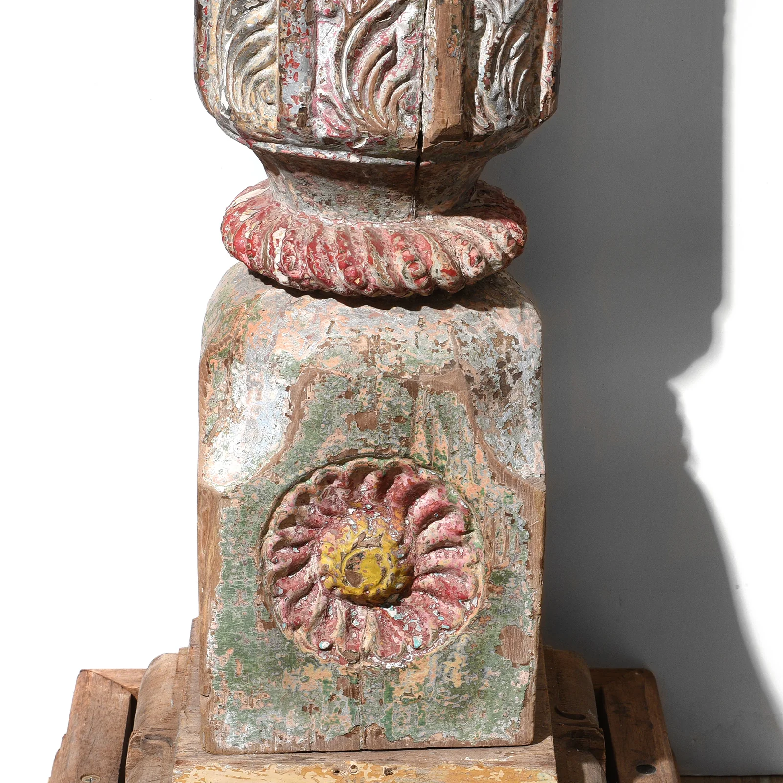 Carved & Painted Pavilion From Kutch - Early 19th Century - Image 10