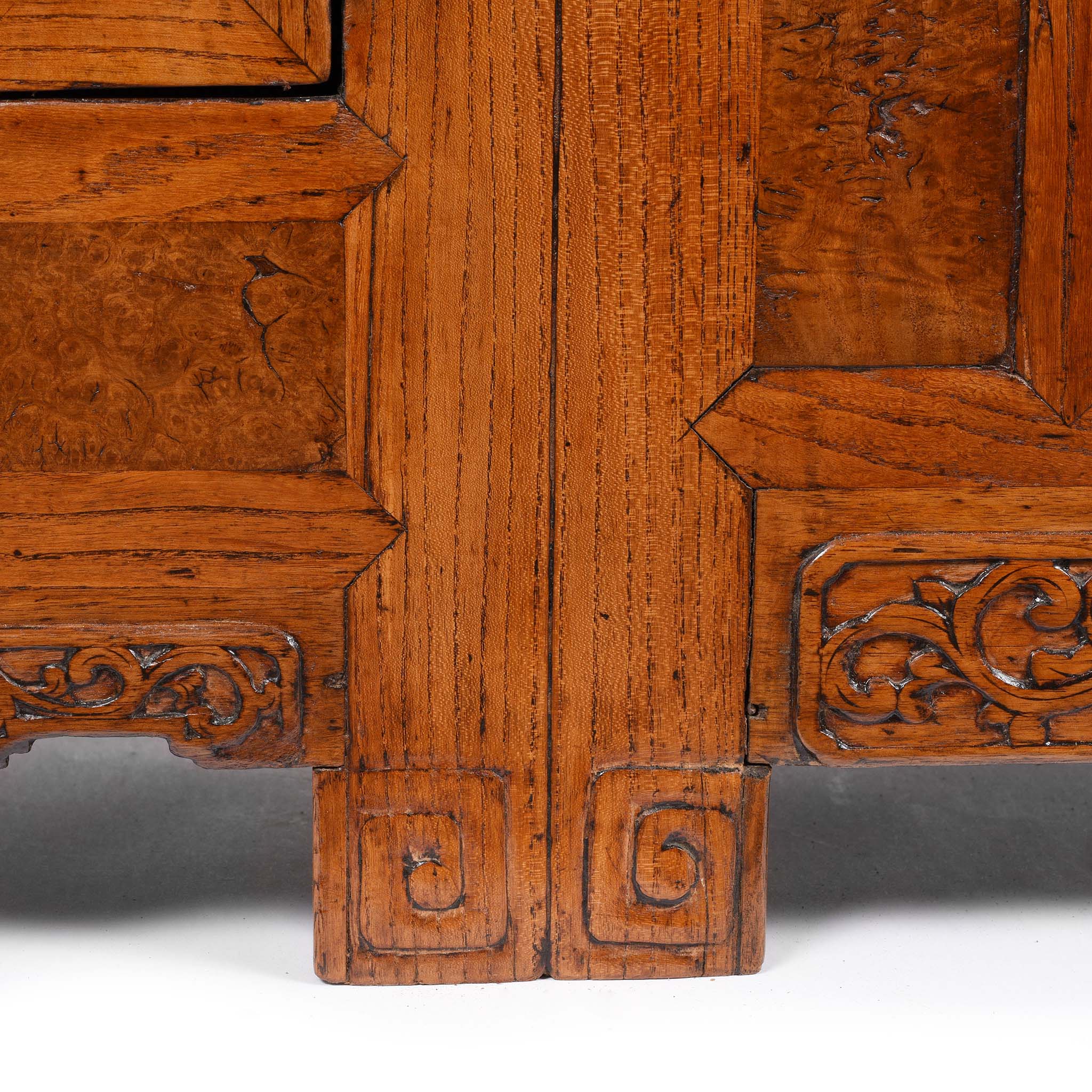 Burr Kang Low Cabinet From Tianjin - 19th Century - Image 10