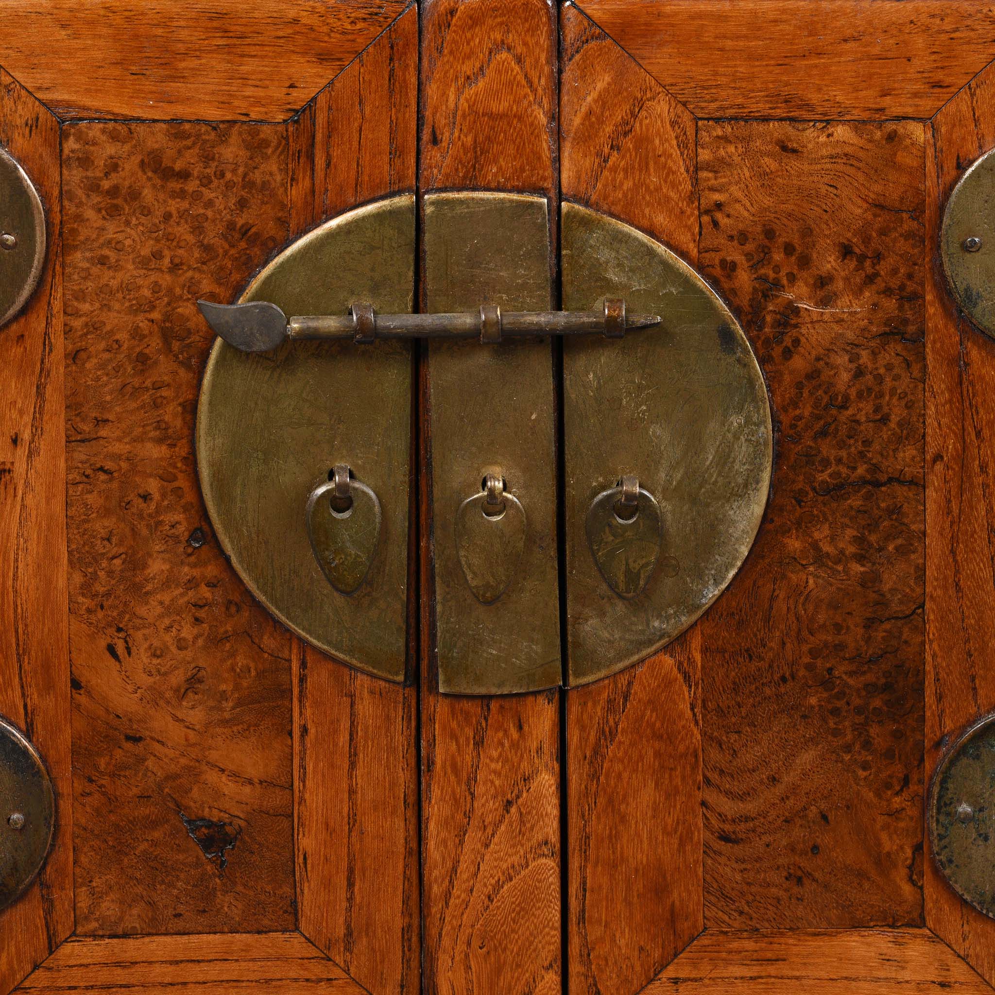 Burr Kang Low Cabinet From Tianjin - 19th Century - Image 8