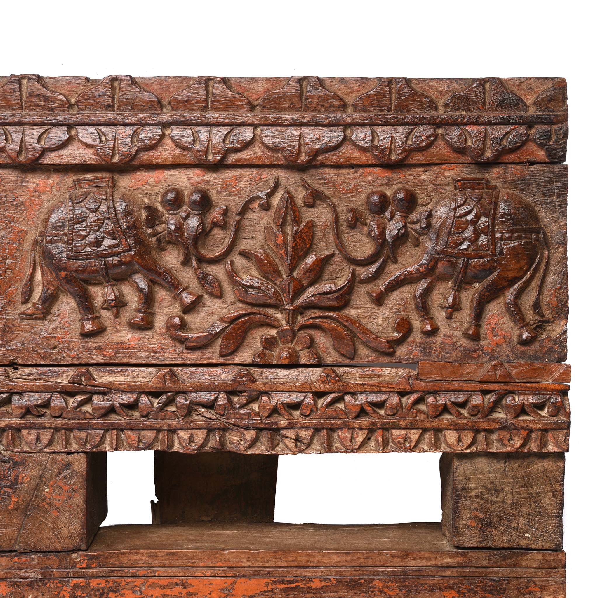 Carved Teak Lintel Panel From Gujarat - 19th Century - Image 5