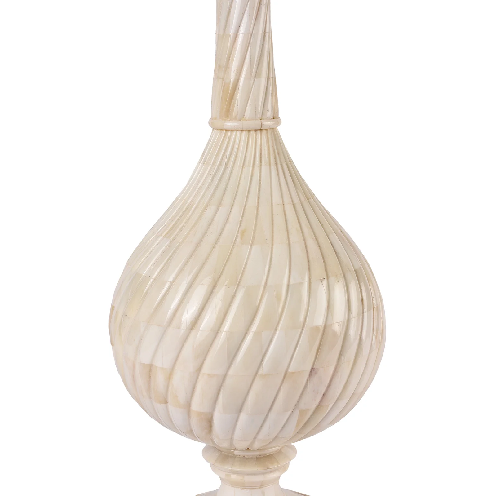 Mughal Swirl Bone Inlay Table Lamp - Image 4