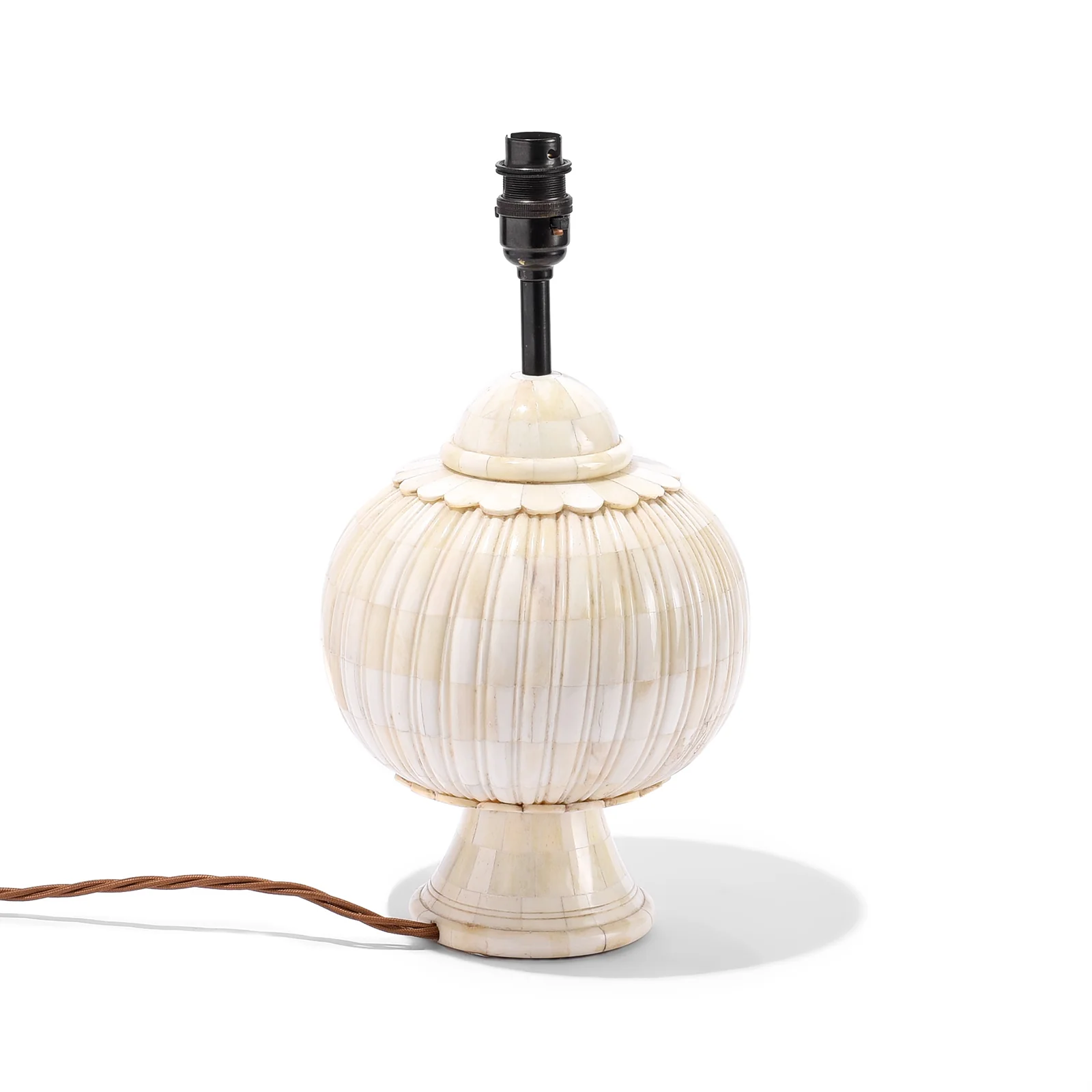 Mughal Style Bone Inlaid Table Lamp - Image 4